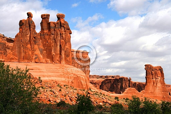 Three Gossips in Arches NP